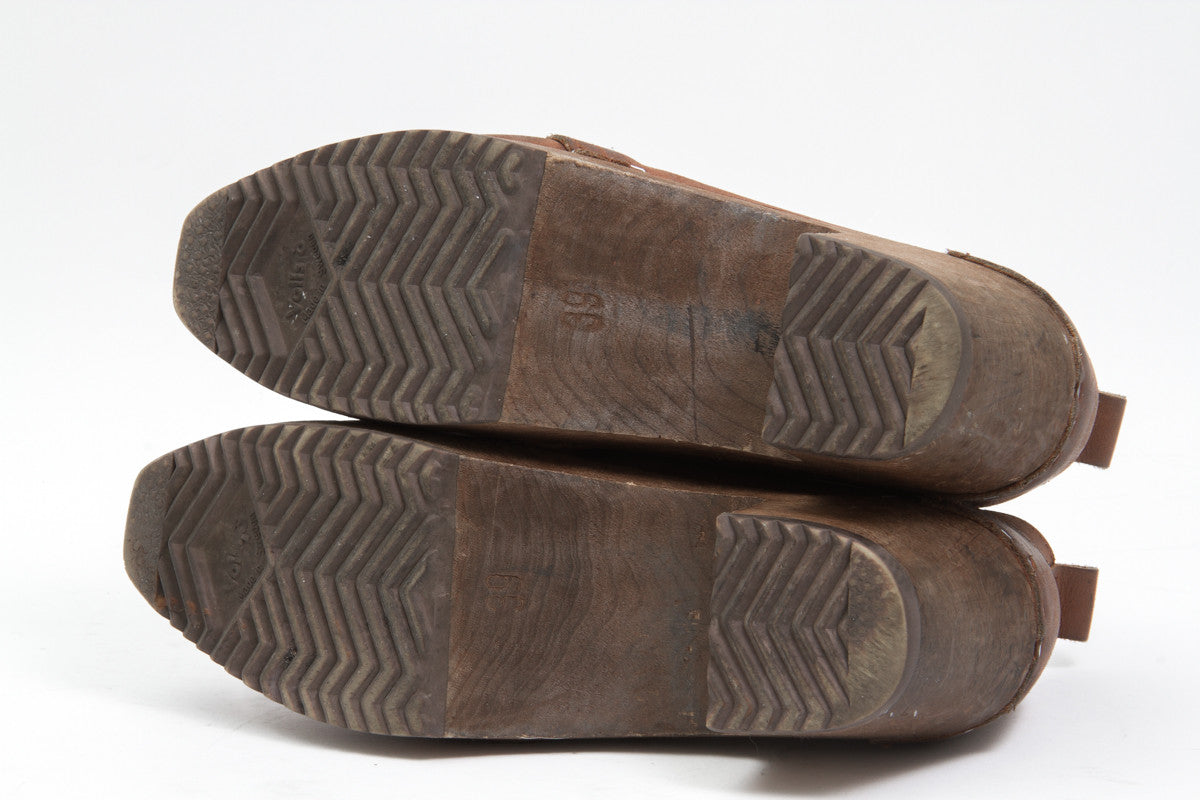 LEXICON WOOD CLOGS