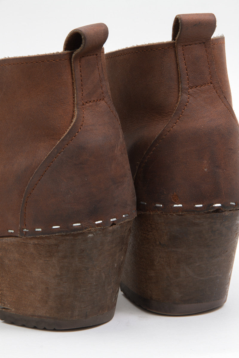 LEXICON WOOD CLOGS