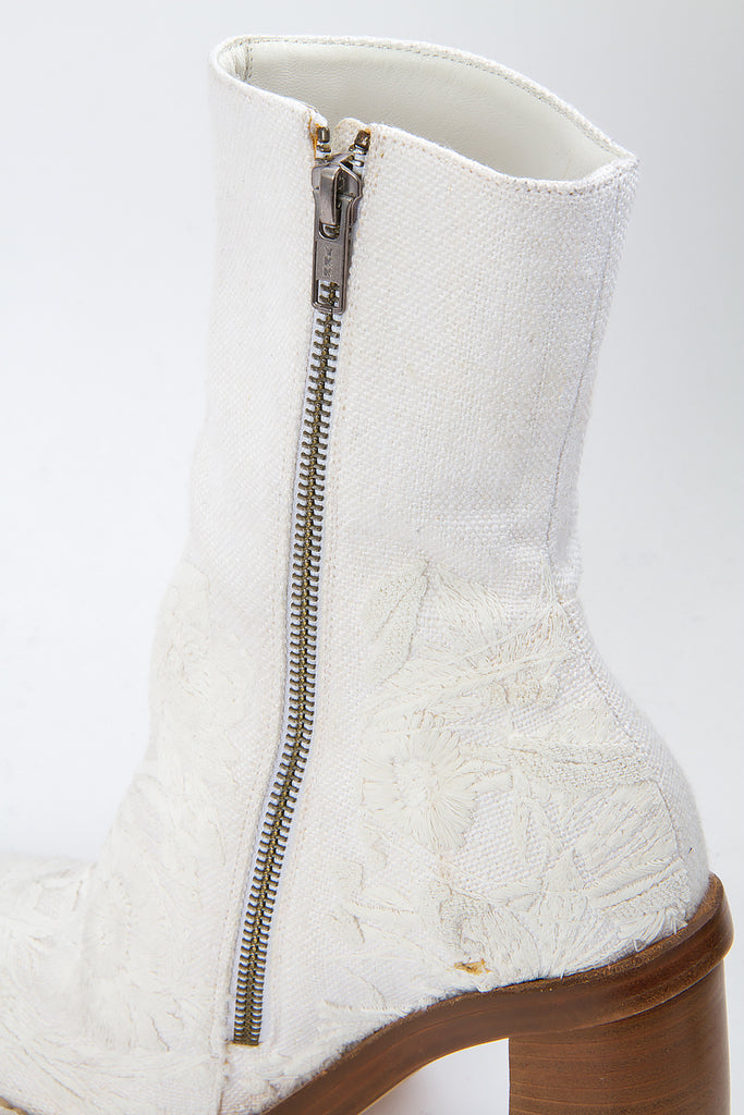 CURVED EMBROIDERED BOOTS