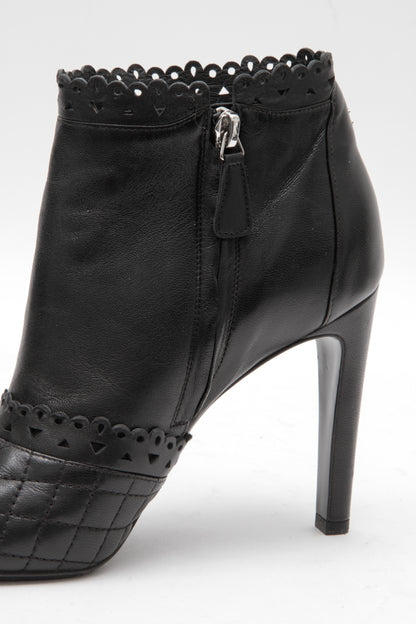 QUILTED ANKLE BOOTIES