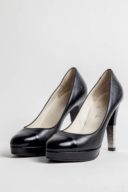 METALLIC HEEL PUMPS
