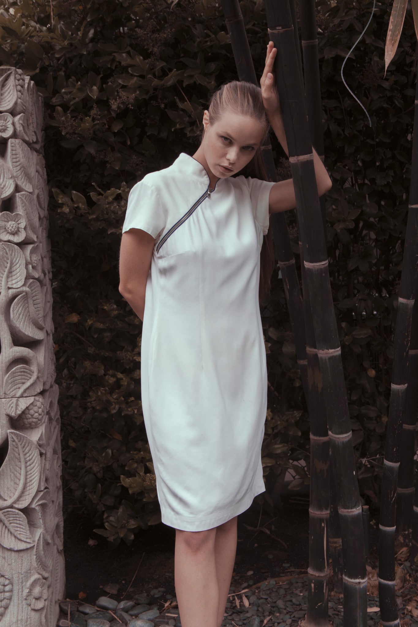 WHITE ZIP MANDARIN COLLAR DRESS