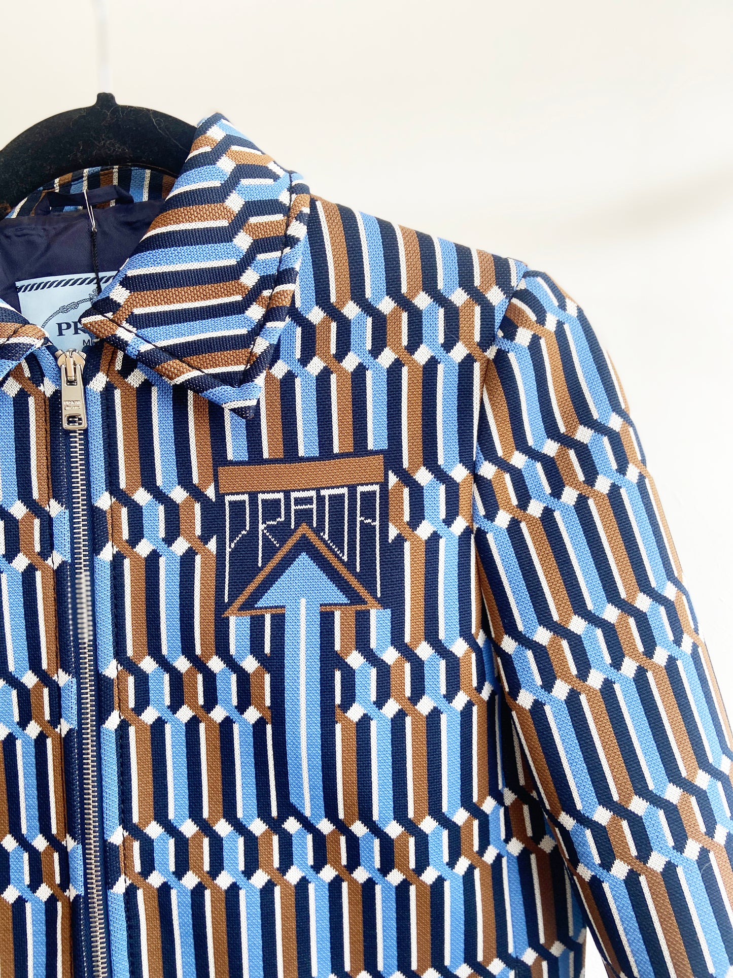 SS19 GEOMETRIC JACQUARD JACKET