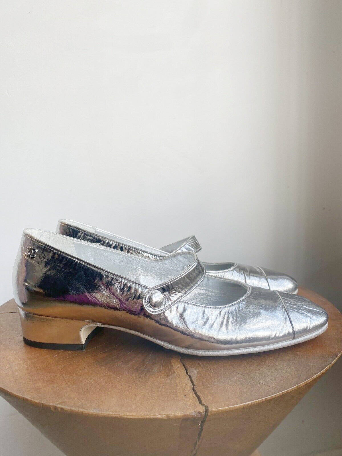 SILVER LAMINATED MARY JANES