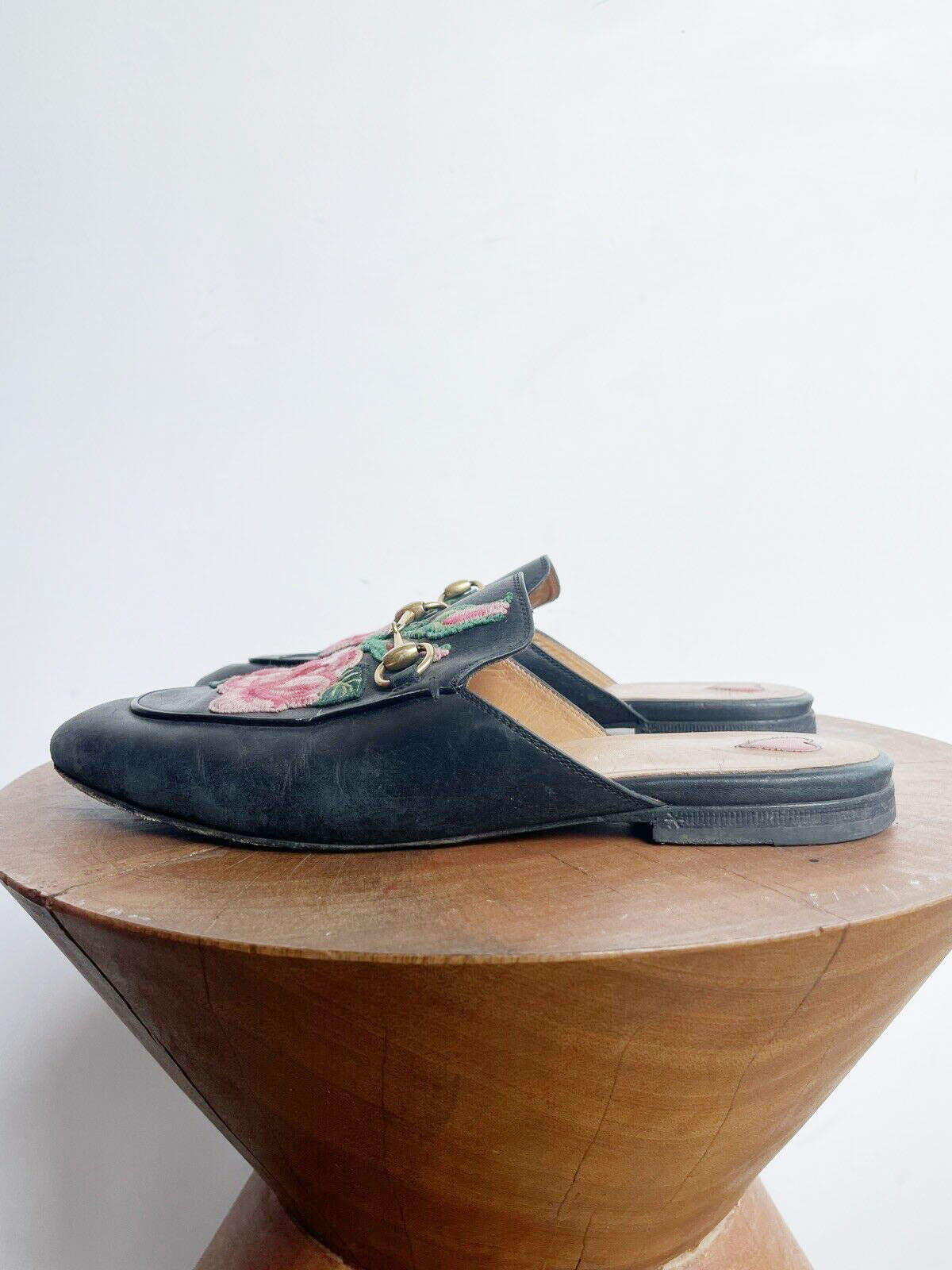 EMBROIDERED PRINCETOWN MULE