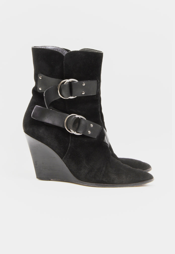 SUEDE ANKLE BOOTIES