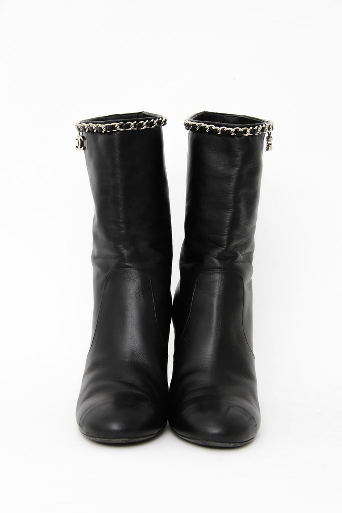 ANKLE CHAIN BOOTIES