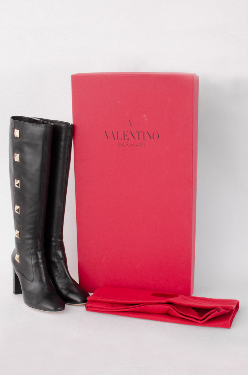 BLACK ROCKSTUD BOOT
