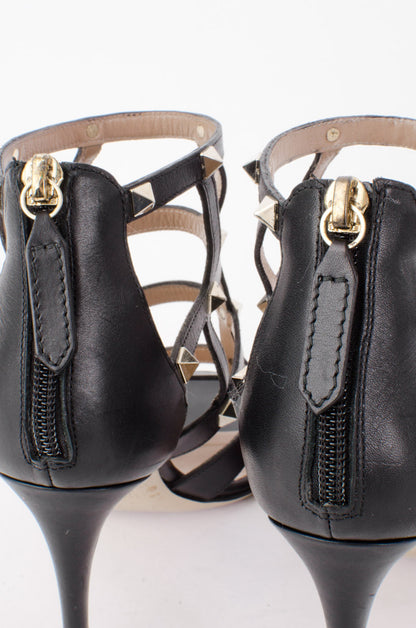BLACK CAGED ROCKSTUDS