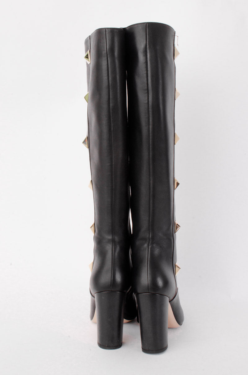 BLACK ROCKSTUD BOOT