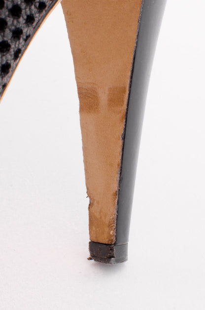 PERFORATED BOOTIES