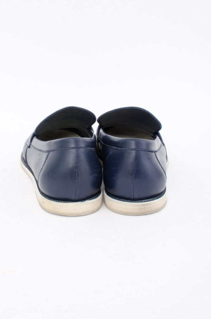 NAVY LEATHER MOCASSIN