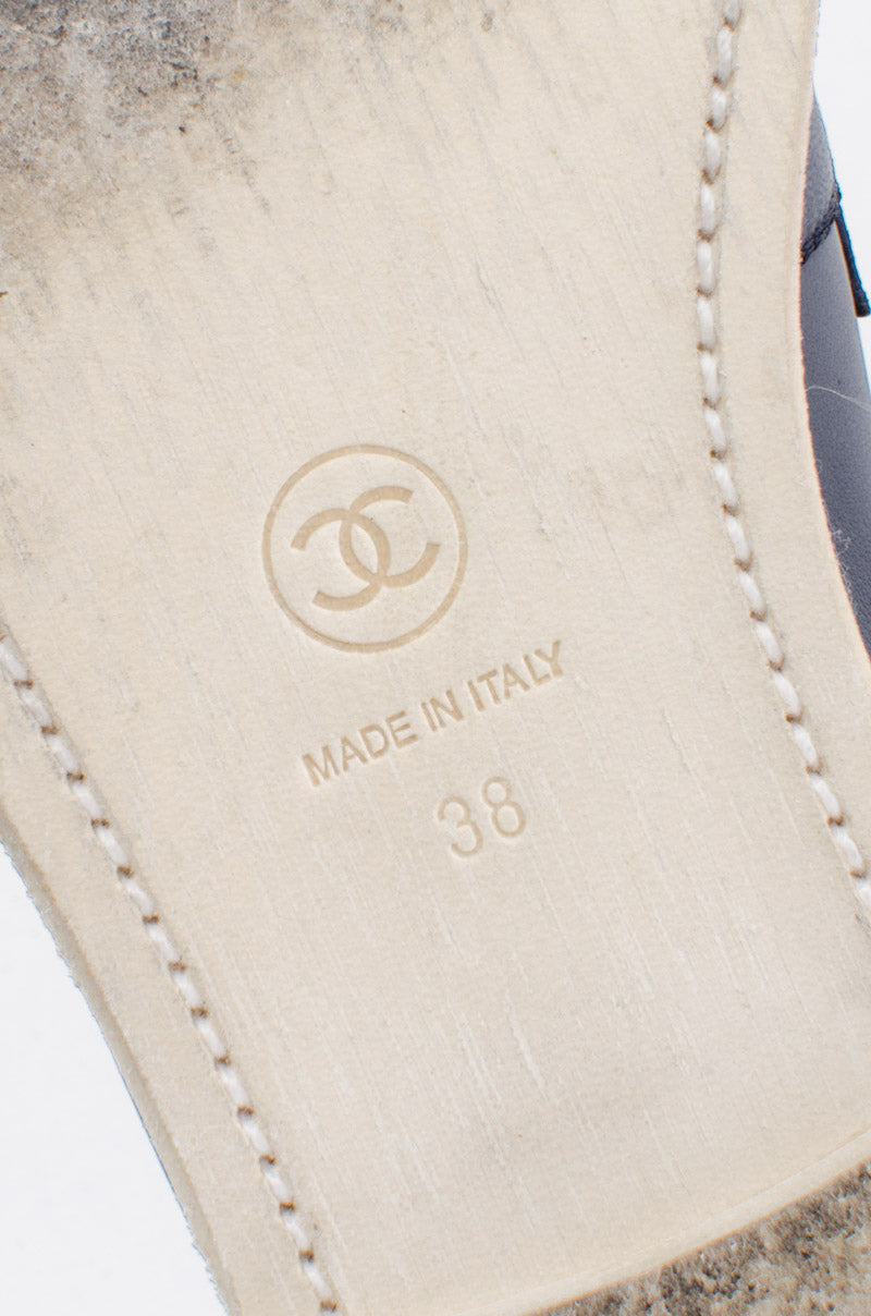 NAVY LEATHER MOCASSIN