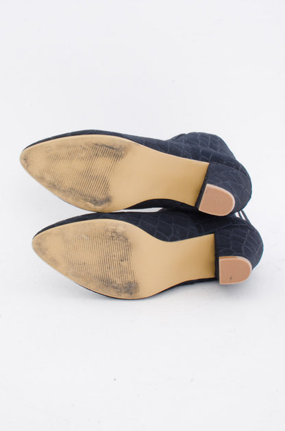 EMBOSSED BOOT