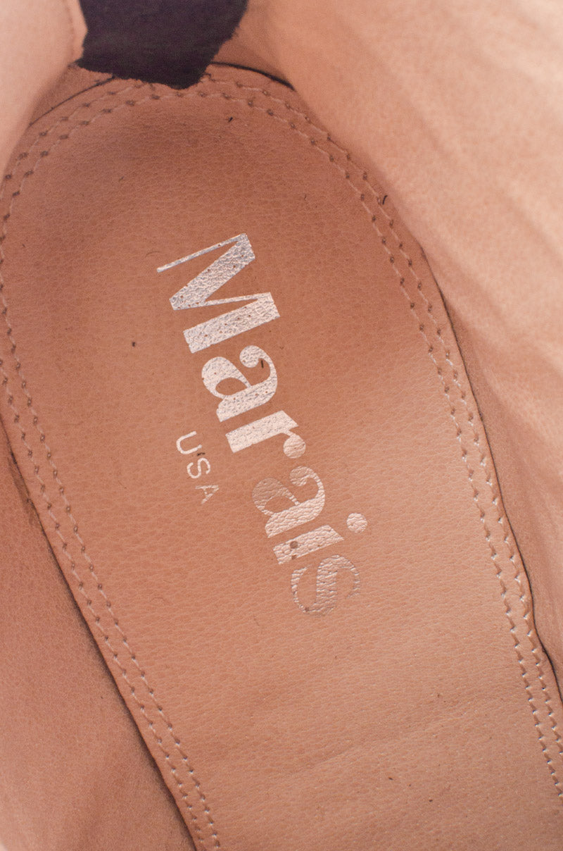 EMBOSSED BOOT