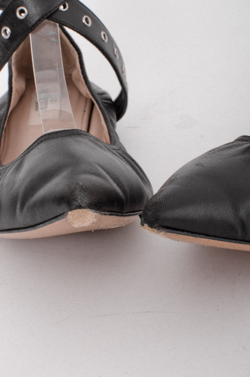 LOVE LATCH FLATS