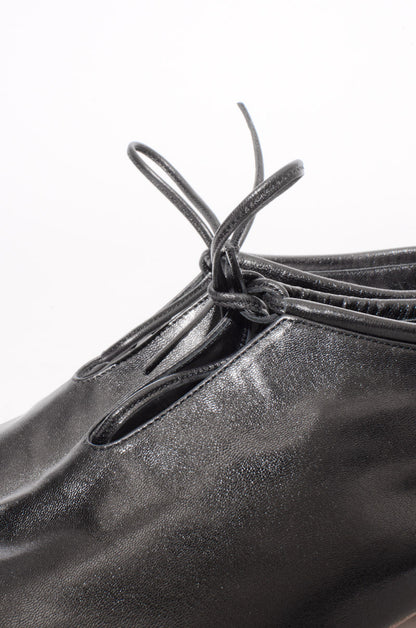 GLOVE BOOTIES WITH TAGS