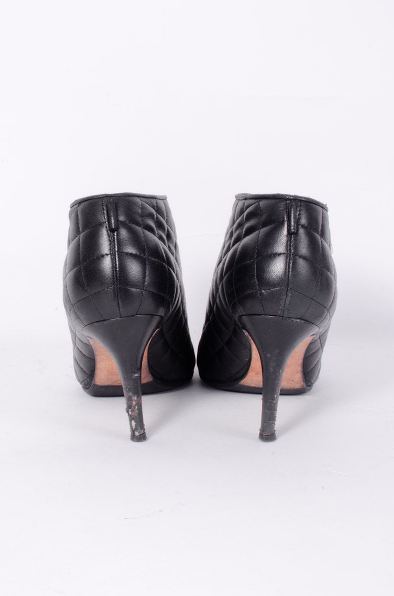 QUILTED ANKLE BOOTS