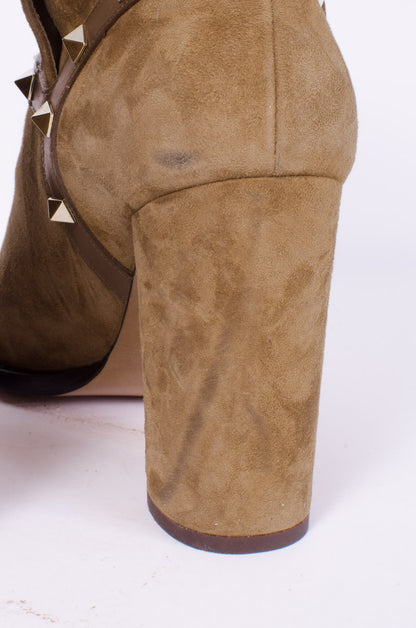 ROCKSTUD ANKLE BOOTS