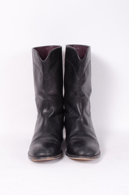 ANKLE BOOTIES
