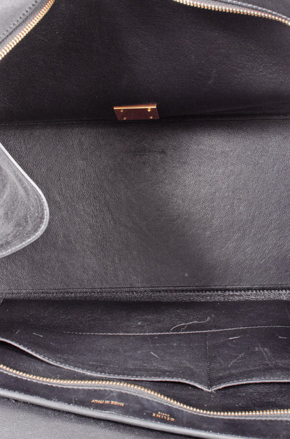 EMBOSSED TRAPEZE BAG