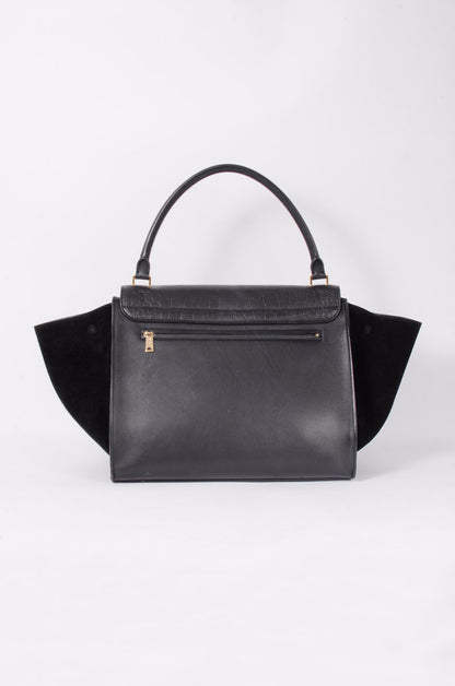 EMBOSSED TRAPEZE BAG