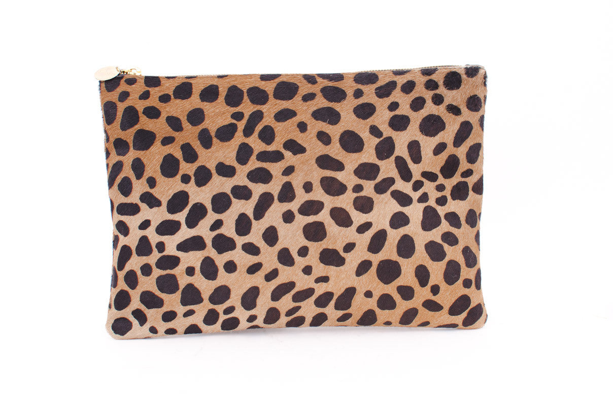 FLAT LEOPARD CLUTCH