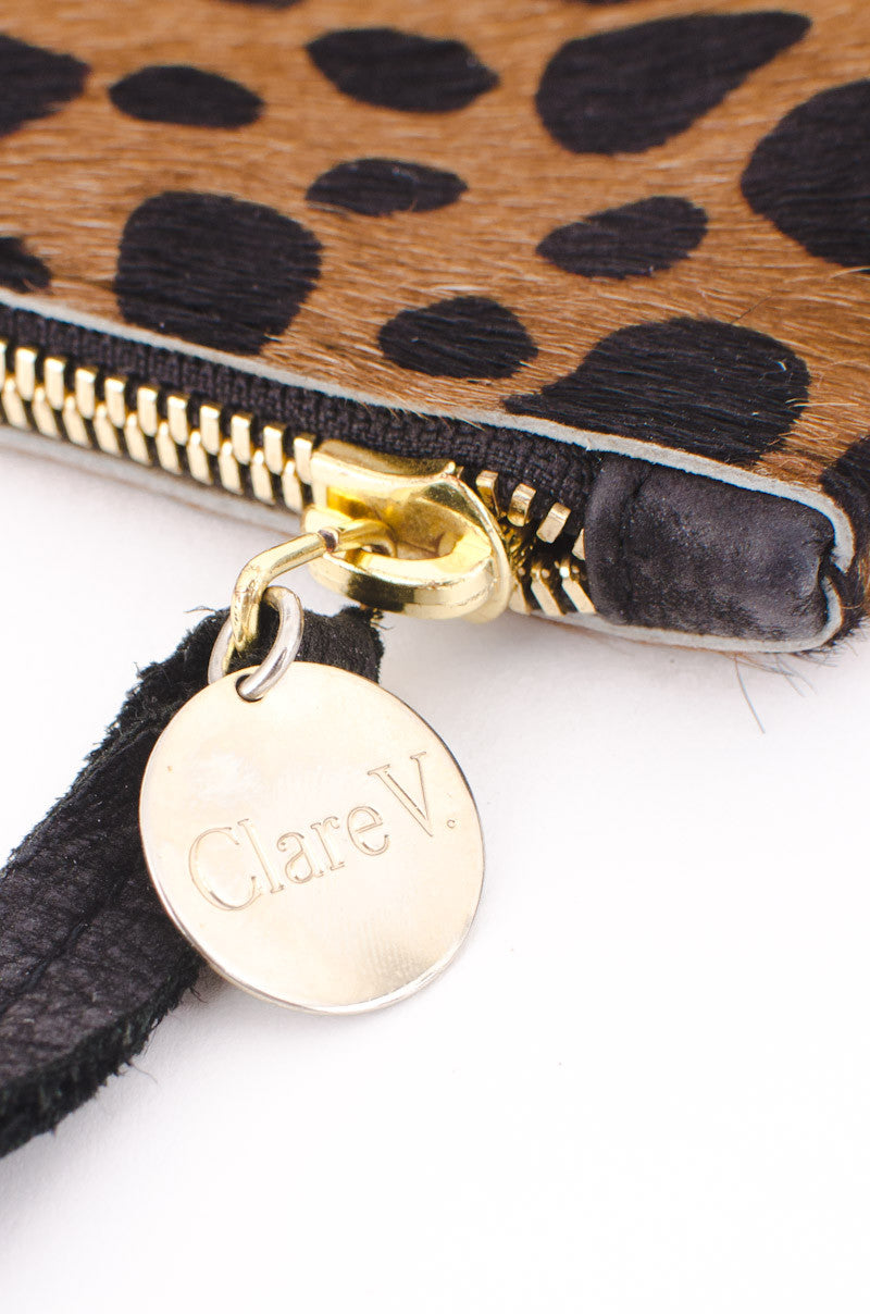 FLAT LEOPARD CLUTCH