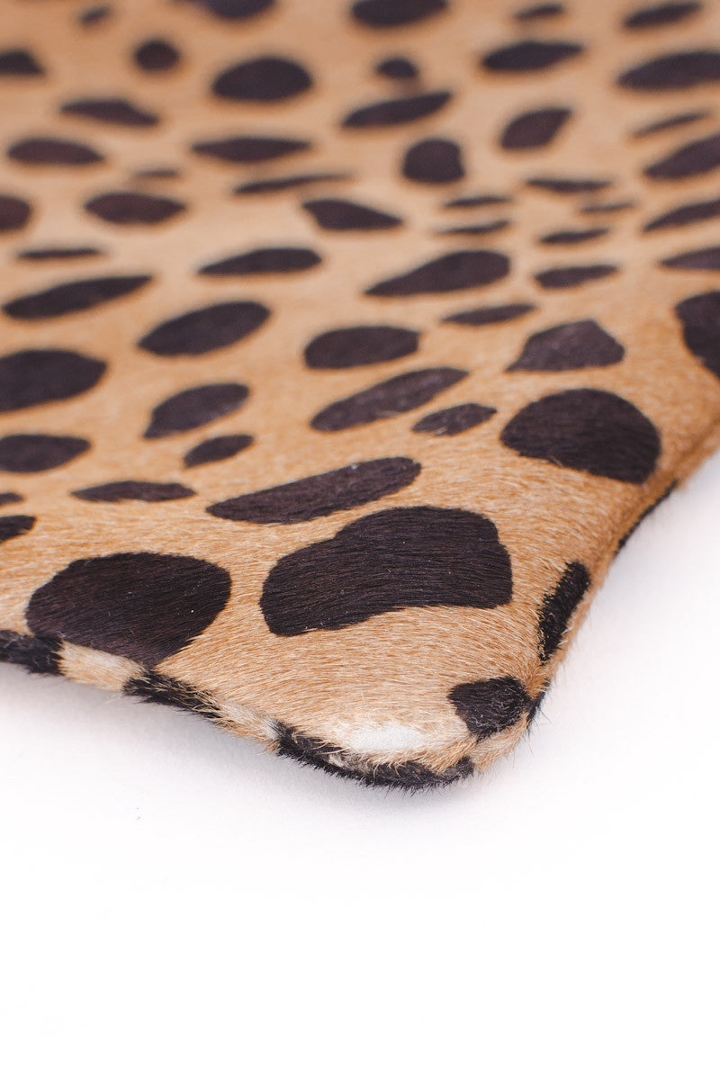 FLAT LEOPARD CLUTCH