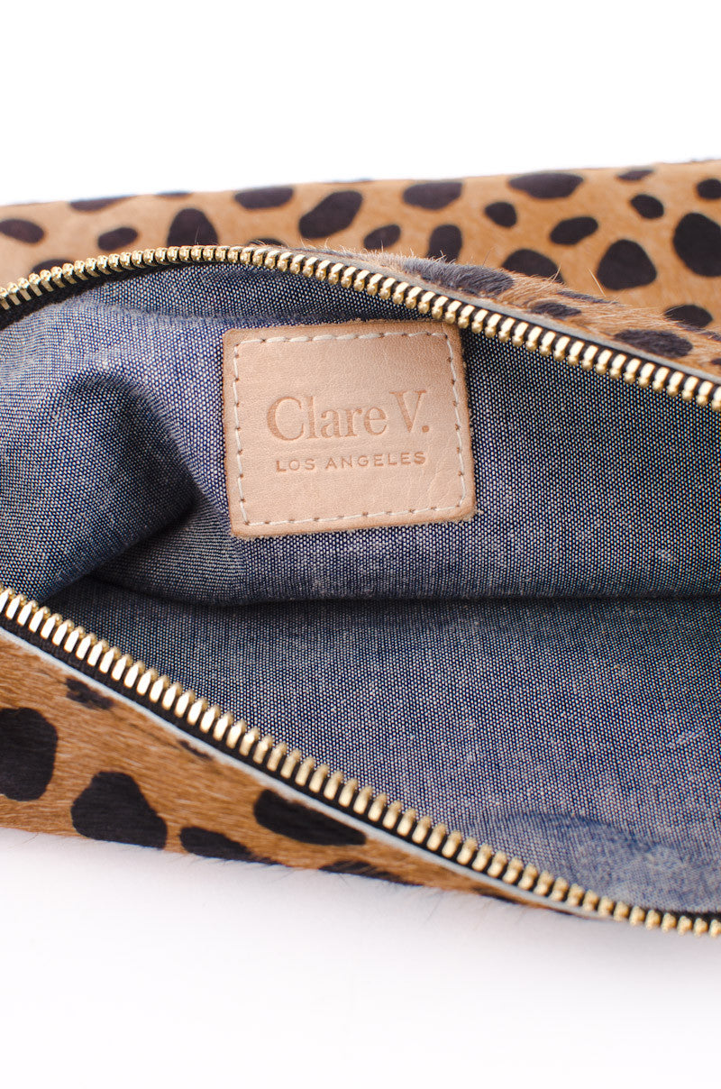 FLAT LEOPARD CLUTCH