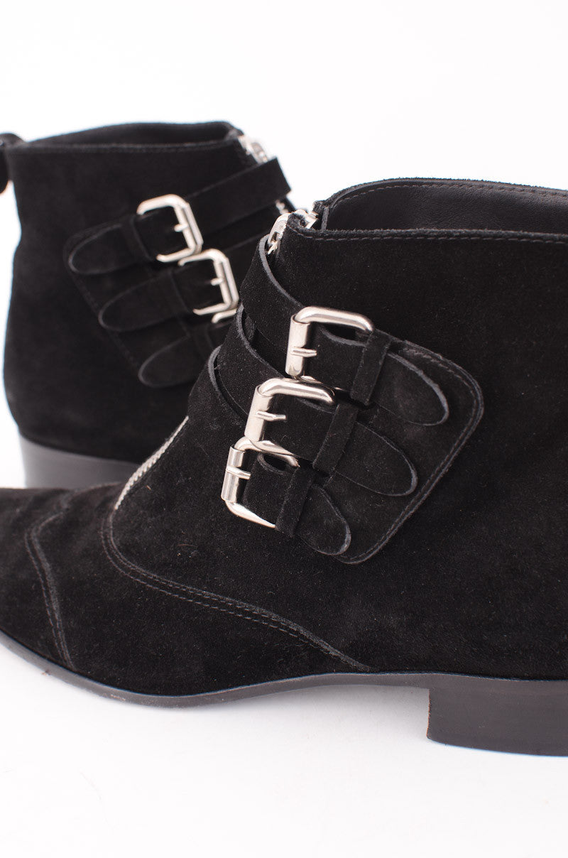 EARLY SUEDE BOOTIES