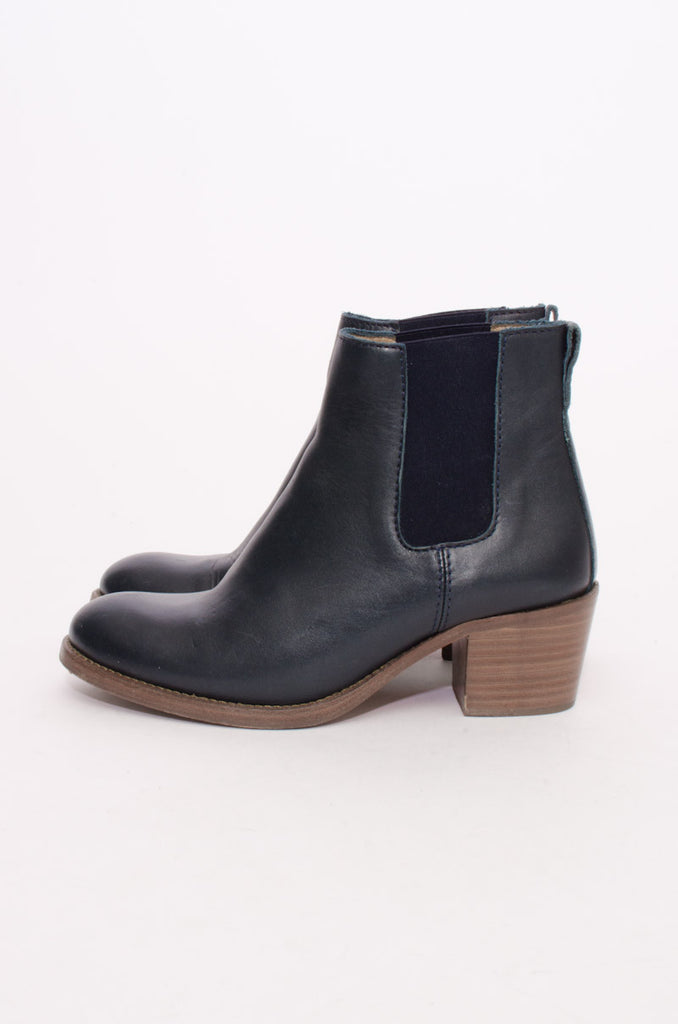 NAVY ANKLE BOOTS