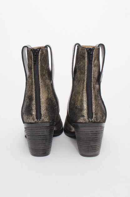 METALLIC GOLD BOOTS
