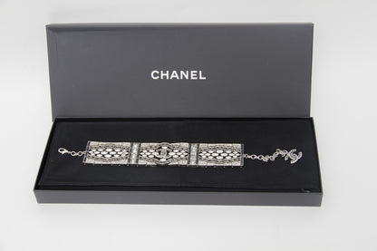 FW2015 RUNWAY CHOKER