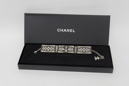 FW2015 RUNWAY CHOKER