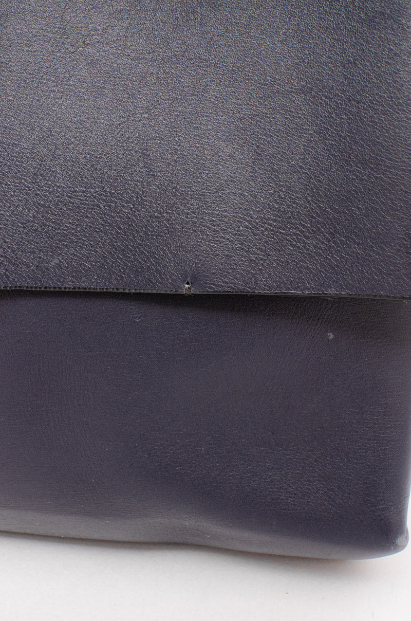NAVY BLADE BAG