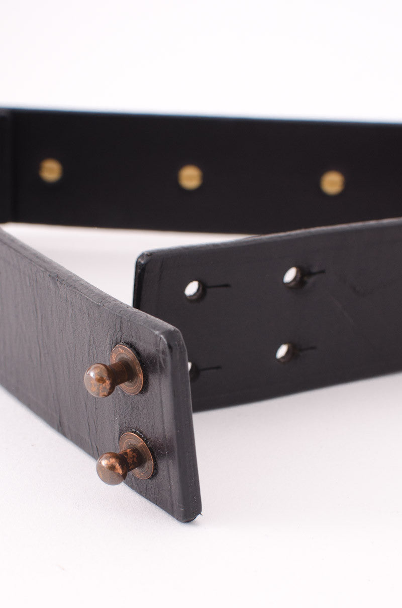 STUDDED LEATHER BELT