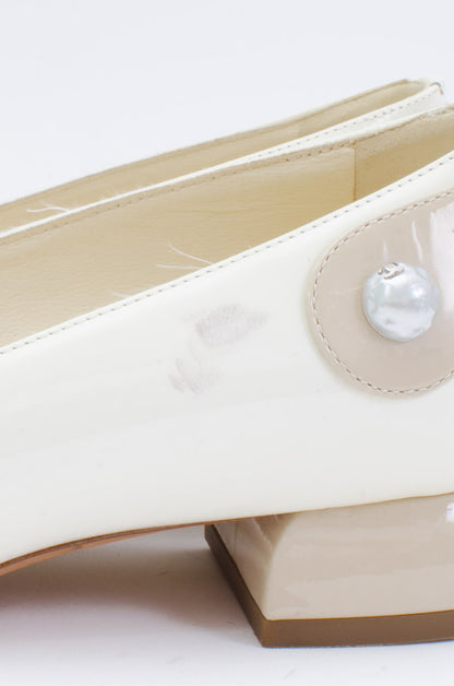 PATENT LEATHER PUMPS