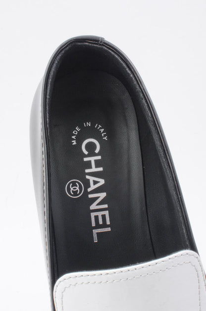 PATENT LEATHER LOAFERS