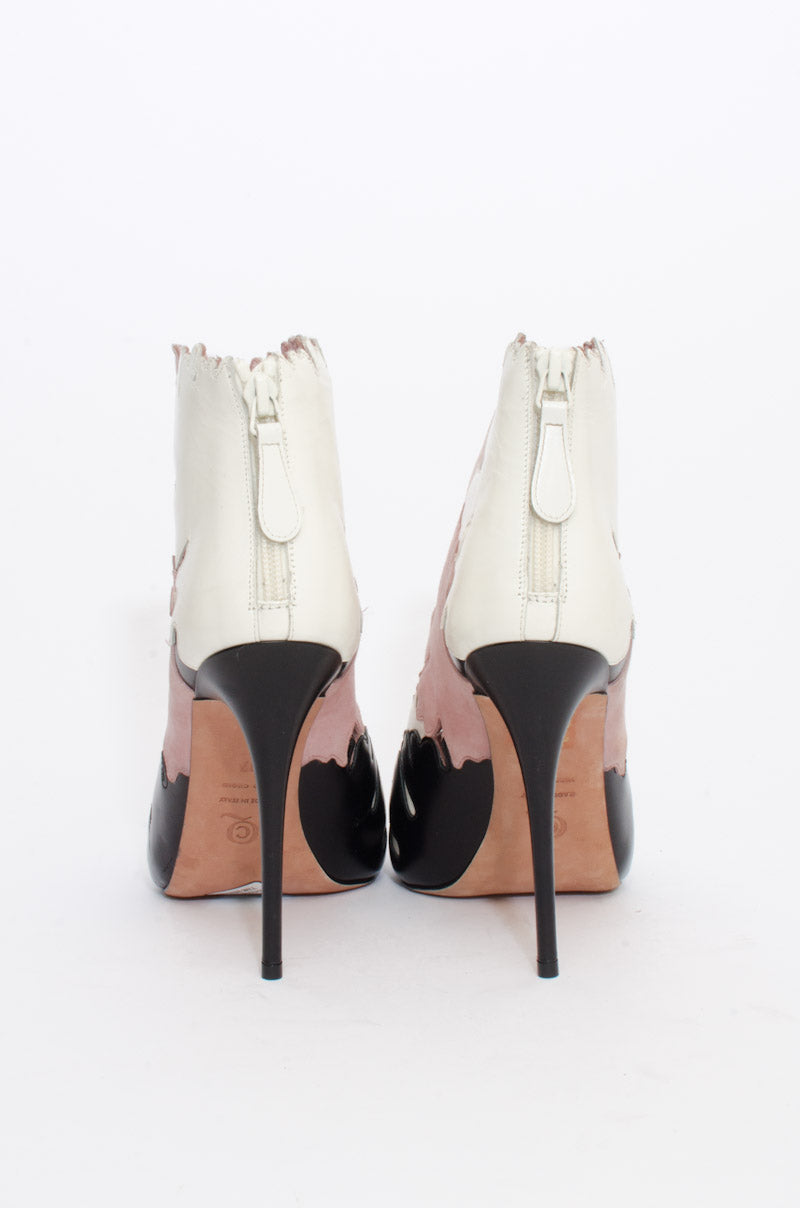 LEAF CUTOUT ANKLE BOOT WITH TAGS