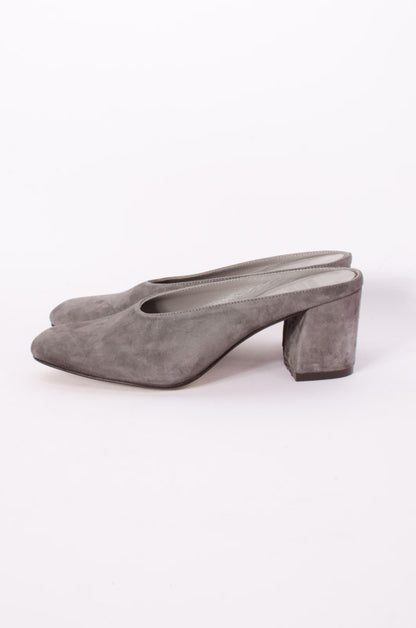 GRAY SUEDE SLIDES
