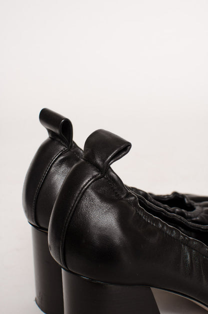 BALLERINA BLACK HEELS