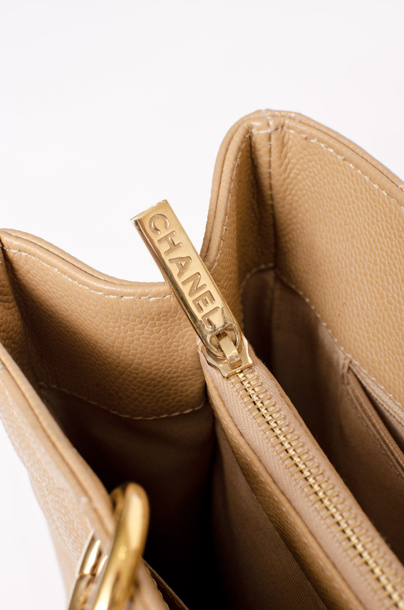 CAVIAR GRAND SHOPPING TOTE