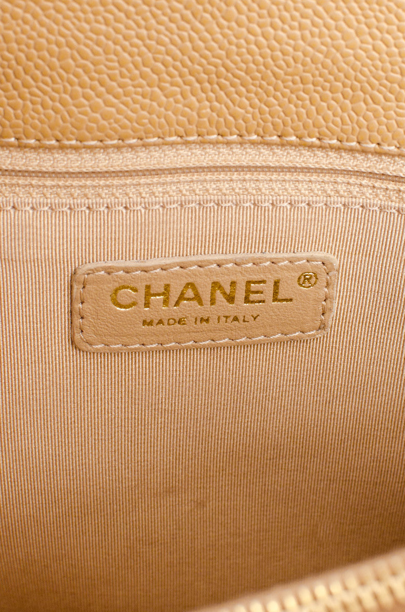 CAVIAR GRAND SHOPPING TOTE