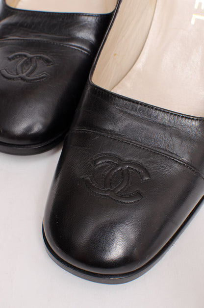 VINTAGE SQUARE TOE PUMPS