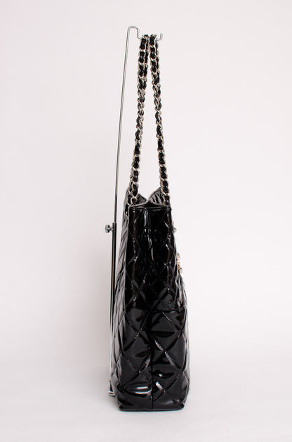 PATENT LEATHER TOTE