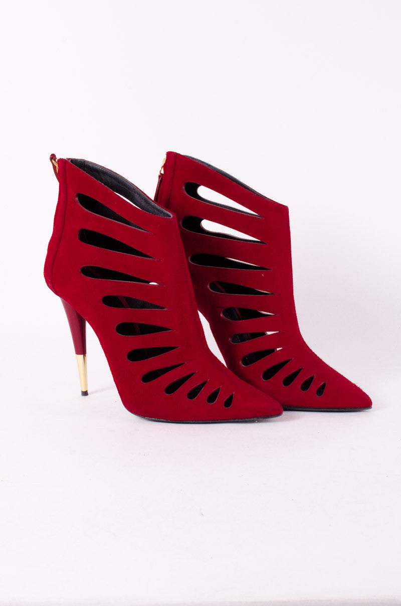 CUTOUT ANKLE BOOTIES