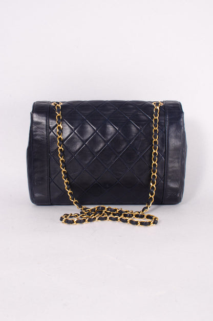 VINTAGE NAVY CHAIN PURSE
