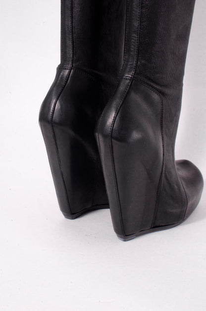 OVER THE KNEE BOOTS