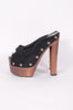 STUDDED WOODEN PLATFORM